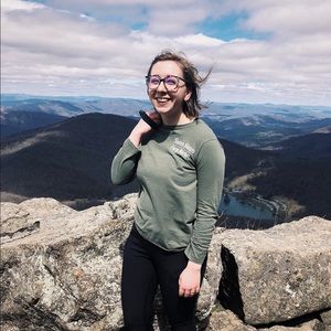 Meet your Posher, Elli